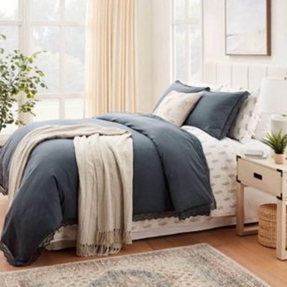 NewFull/Queen Lace Border Cotton Comforter & Sham Set-Threshold w/Studio McGee - Picture 2 of 10